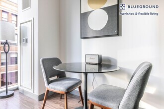 601 W Jackson Blvd, Unit FL10-ID1309 in Chicago, IL - Foto de edificio - Building Photo