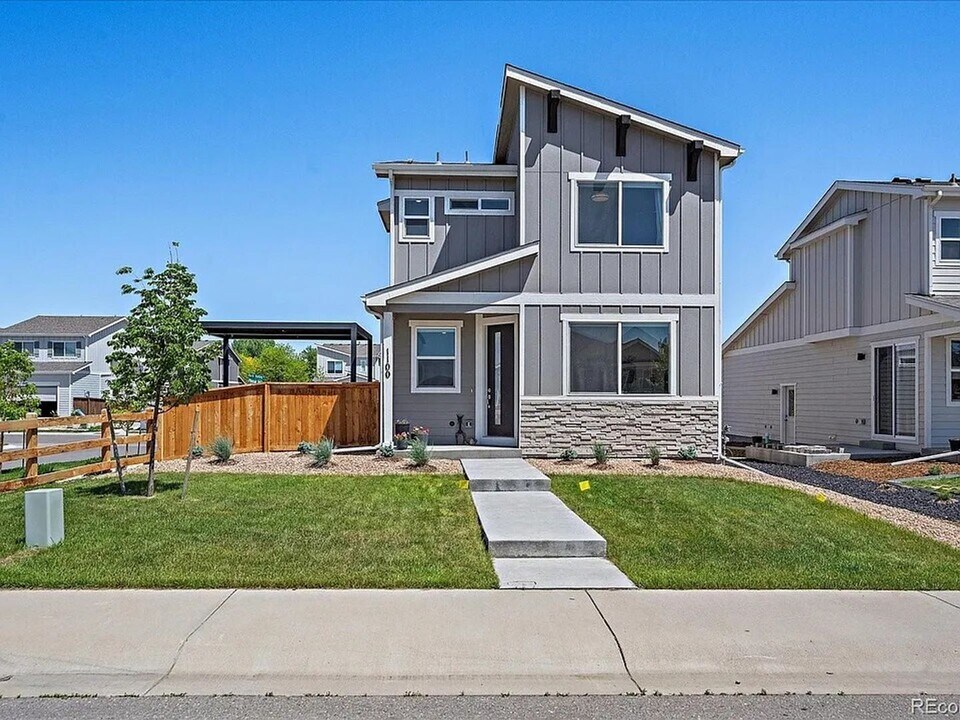 1100 Blue Bell Rd in Berthoud, CO - Building Photo