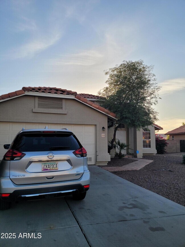 property at 2634 S Vineyard