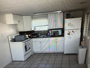 4109 Nelson Ave in Sarasota, FL - Foto de edificio - Building Photo