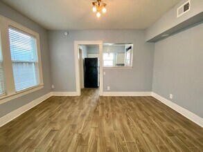 1302 W Pierce St in Houston, TX - Building Photo - Building Photo