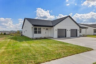 342 Winding Branch Dr in Berea, KY - Building Photo