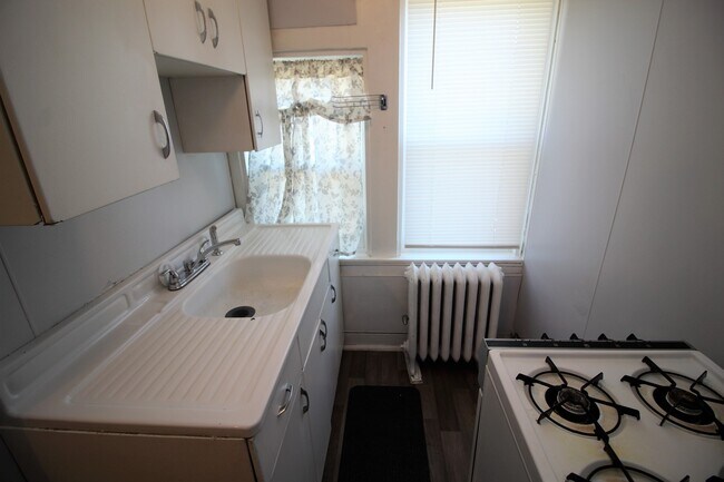 5401 Catalpha Rd in Baltimore, MD - Building Photo - Building Photo