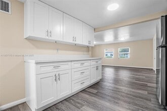 212 SW 11th St in Dania Beach, FL - Building Photo - Building Photo