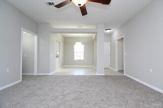 701 Thornwood Pl in Pensacola, FL - Building Photo - Building Photo