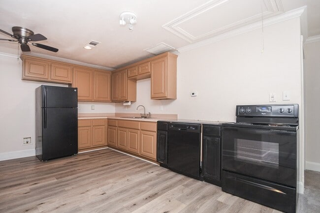 property at 12814 Willow Centre Dr