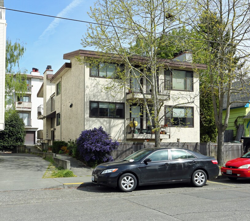 1742 NW 56th St in Seattle, WA - Foto de edificio