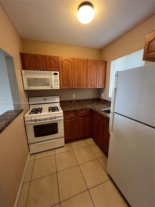 14500 SW 88th Ave in Palmetto Bay, FL - Building Photo - Building Photo