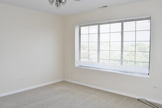 8255 Skokie Blvd in Skokie, IL - Building Photo - Building Photo