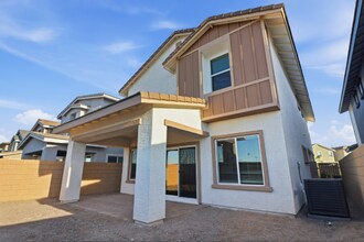 522 Red Lovebird Ave in Henderson, NV - Building Photo - Building Photo