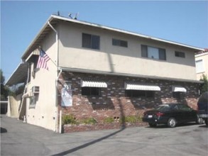 1837 E Colorado Blvd in Pasadena, CA - Building Photo - Building Photo