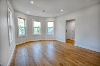 9-9 Wenham St in Boston, MA - Building Photo - Building Photo