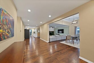 8525 Grumman Dr in Dallas, TX - Building Photo - Building Photo