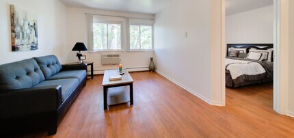 The Maples in Racine, WI - Building Photo - Building Photo