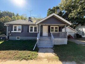 2218 Green St in Rockford, IL - Building Photo