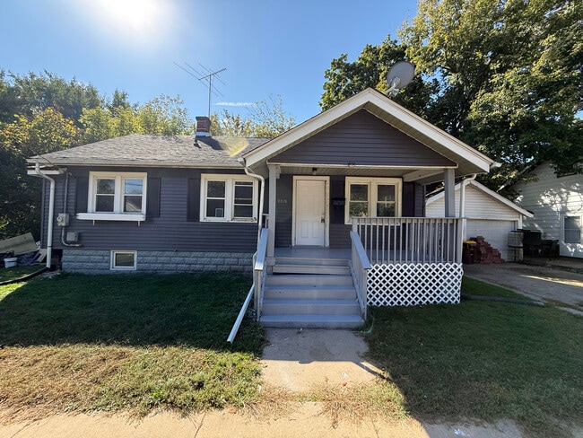 property at 2218 Green St