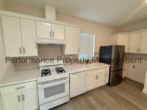 4301 Poach St in Bakersfield, CA - Building Photo - Building Photo