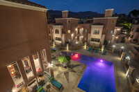 Scott Villa Apartments in Burbank, CA - Foto de edificio - Building Photo