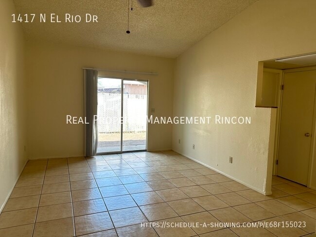 1417 N El Rio Dr in Tucson, AZ - Building Photo - Building Photo