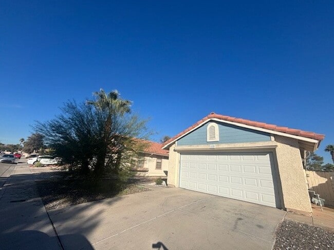 650 Freeburg Pl in Las Vegas, NV - Building Photo - Building Photo