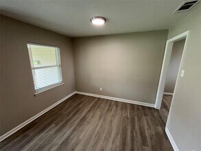 405 Highcrest Dr in Dallas, TX - Building Photo - Building Photo