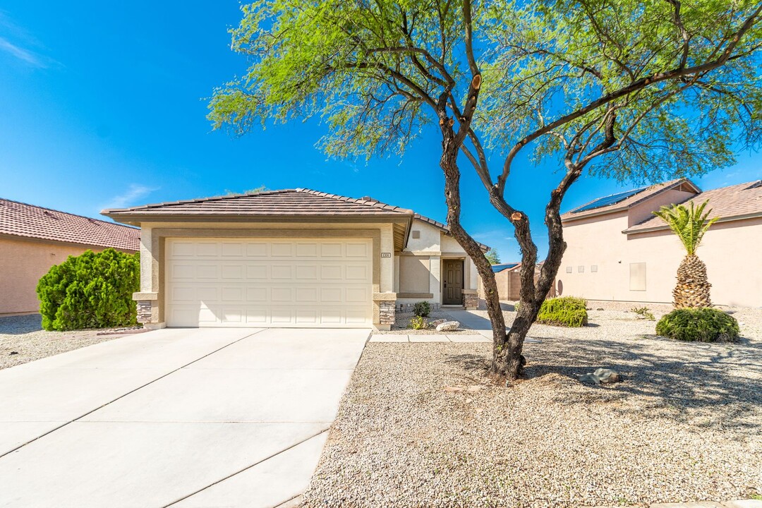 1331 E 10th Pl in Casa Grande, AZ - Building Photo