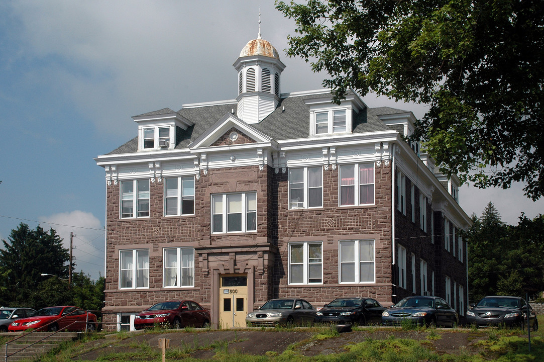 White Haven Apartments in White Haven, PA - Building Photo