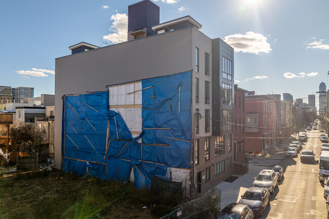 Mountain View Luxury Apartments in Philadelphia, PA - Building Photo - Building Photo