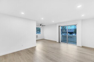 10930 Palms Blvd in Los Angeles, CA - Building Photo - Building Photo