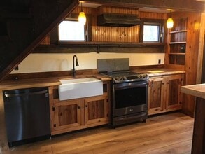 11 OLD JACKSON CRS Rd in Red Hook, NY - Building Photo - Building Photo