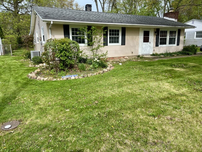 property at 1201 Hollyview Dr