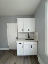 142 Court St, Unit 1B in Elizabeth, NJ - Foto de edificio - Building Photo