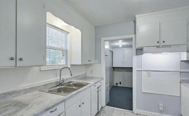220 Stonewall St in Jackson, MS - Building Photo - Building Photo