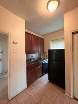 398 Rose Ave, Unit 5 in Jersey City, NJ - Building Photo