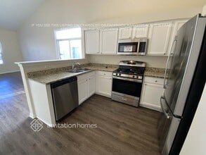 631 Edward Dr in Romeoville, IL - Building Photo - Building Photo