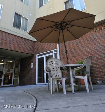 334 Wells Ave S in Renton, WA - Foto de edificio