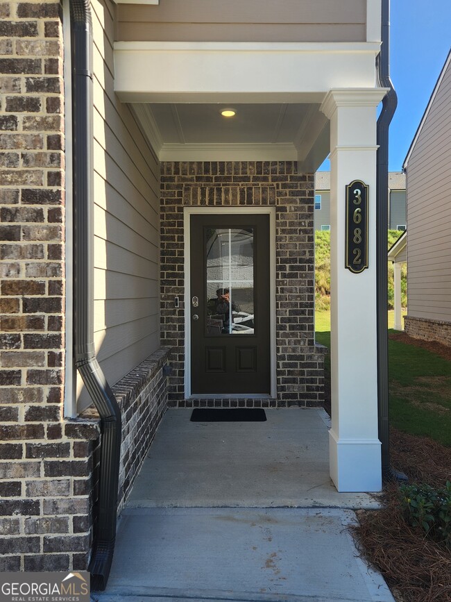 3682 Dover Run Ln in Loganville, GA - Foto de edificio - Building Photo