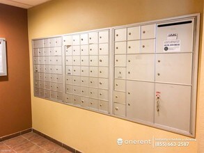 1970 Columbia St-Unit -Unit 318 in San Diego, CA - Building Photo - Building Photo