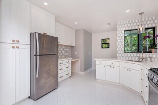 2747 Reynard Way in San Diego, CA - Building Photo