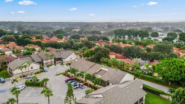 1665 Cabot Ln in Wellington, FL - Building Photo - Building Photo