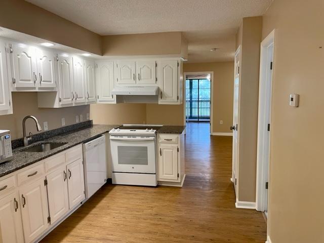 4226 Pinehurst Cir-Unit -J8 in Little River, SC - Foto de edificio - Building Photo