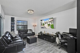 3633 NW 6th St in Deerfield Beach, FL - Building Photo - Building Photo