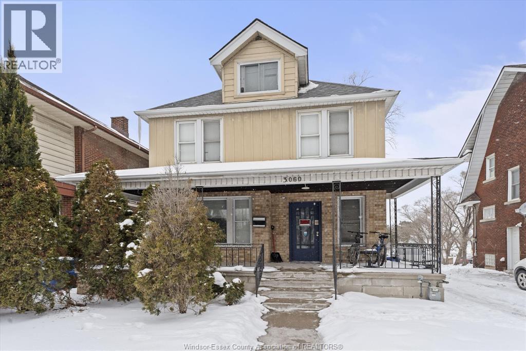 3060 Sandwich St. in Windsor, ON - Foto de edificio