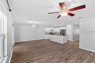 10602 Massimo Dr in Wimauma, FL - Building Photo - Building Photo