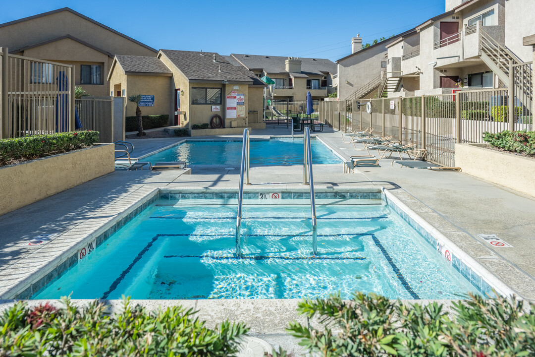 VILLAGE DRIVE APARTMENT HOMES in Fontana, CA - Building Photo