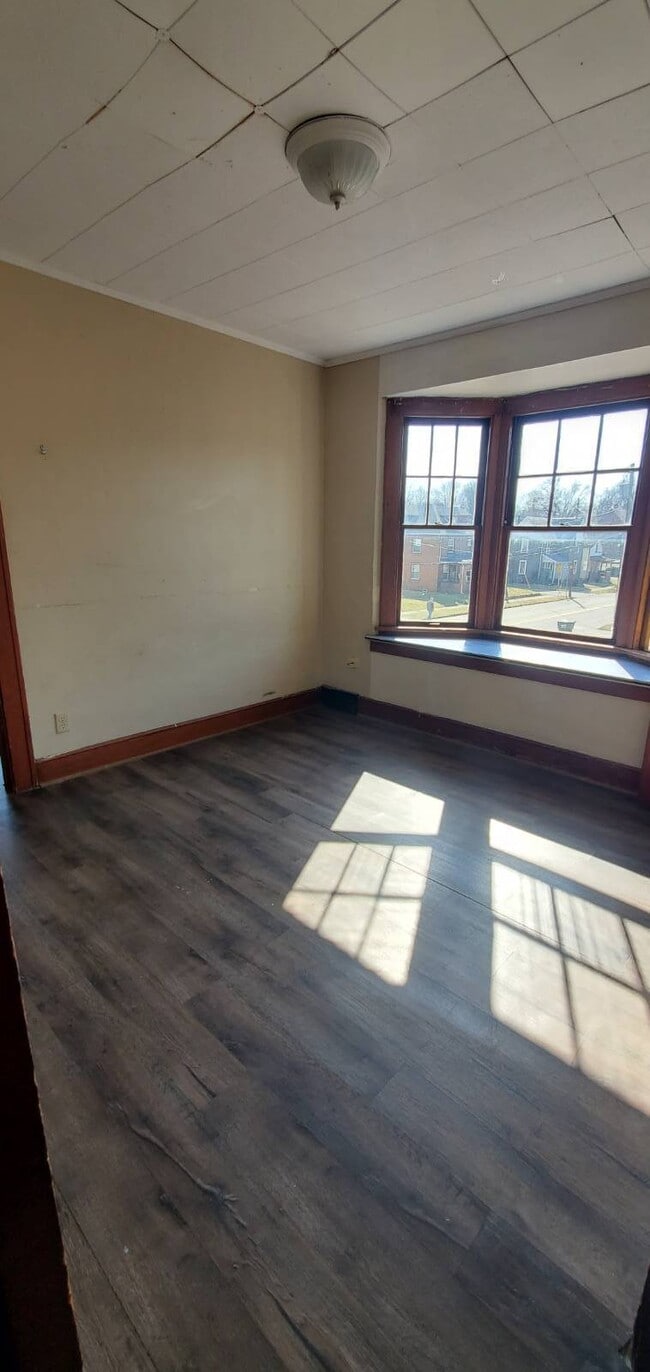 804 Main Ave W in Massillon, OH - Building Photo - Building Photo