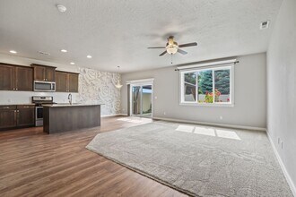 2161 S Hills Ave. in Meridian, ID - Building Photo - Building Photo