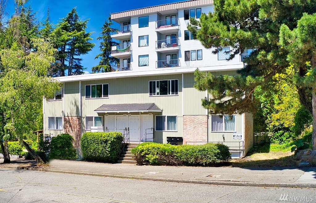 800 NE 40th St in Seattle, WA - Foto de edificio
