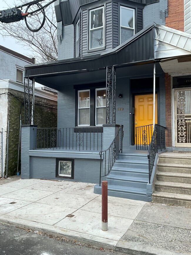 1212 N Alden St photo'