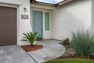 911 Hartlepool Ave in Bakersfield, CA - Building Photo - Building Photo